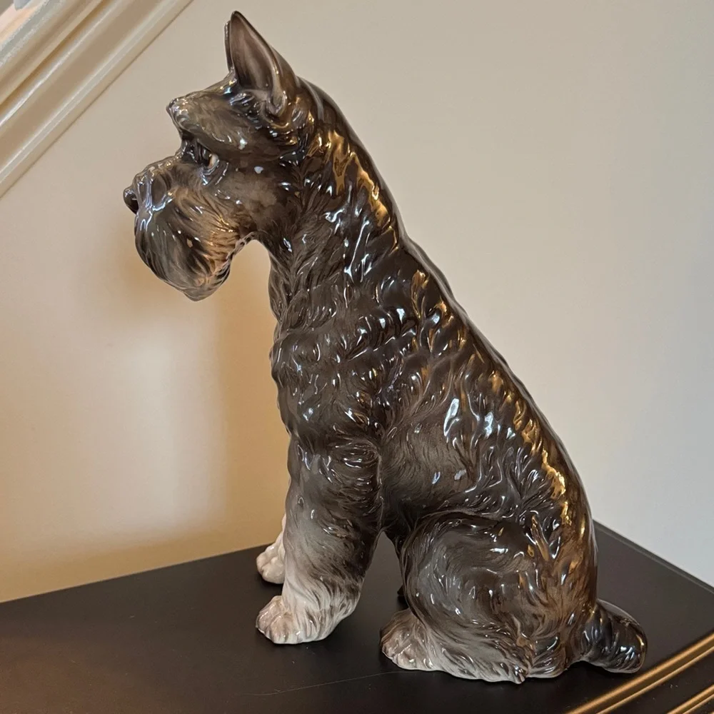 Vintage Shafford Japan Schnauzer figurine, titled “Snatty” (#137) - Picture 3 of 11